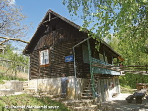 Planinarski dom Zvonimir Plevnik